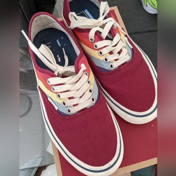 Vans Shoes - EUC Vans Shoes in Rad Rainbow Authentic SF Women's 8 or Men's 6.5